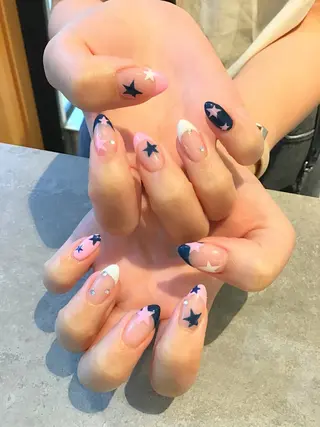 ネイル Nest 岩崎のネイルデザイン