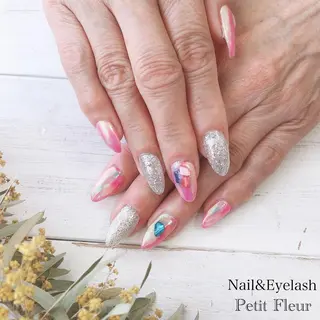 ネイル Petit Fleur所属・青柳 亜梨奈のマツエク・マツパデザイン