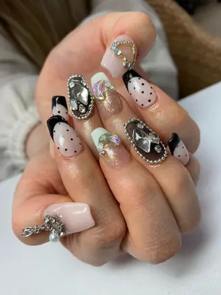 ネイル ネイルサロン& スクールGONAのネイルデザイン