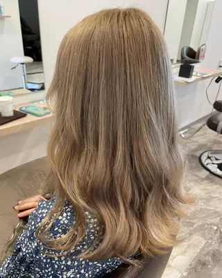 ロング 大谷 杏菜のヘアスタイル