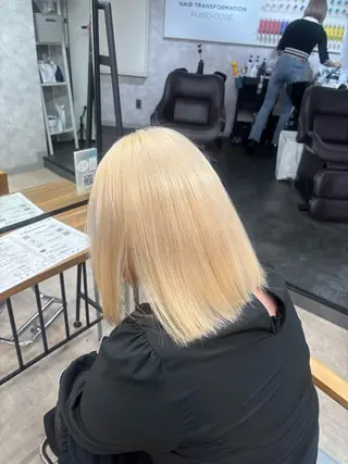 セミロング カラー ギャル/ハイトーン 特化/ルイヤのヘアスタイル