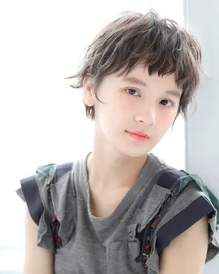 ショート linda by neoliveのヘアスタイル