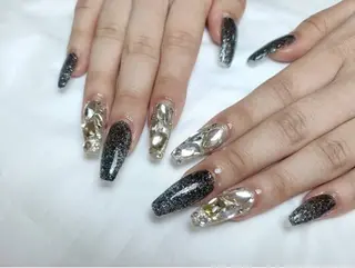 ネイル 🌈 Laule'aのネイルデザイン