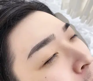 メンズ アイブロウ akari 🧸🧡のマツエク・マツパデザイン