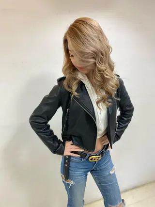 セミロング カラー ヘアアレンジ メンズ キッズ ネイル マツエク・マツパ アイブロウ 🌟ブリーチ特化型 ハイトーンカラー🌟のヘアスタイル