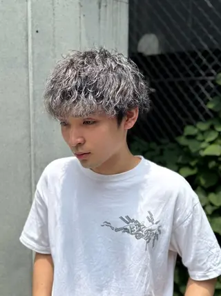 カラー メンズ Harris 表参道・外苑前・青山 表参道本店所属・艶カラー/ハイトーン /アレンジ/meiのヘアスタイル