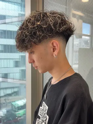 ミディアム カラー パーマ メンズ メンズ特化❤️‍🔥 パーマ職人江口佳乃のヘアスタイル