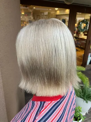 ミディアム カラー まつげパーマカラー モデルBAGUS凜華のヘアスタイル