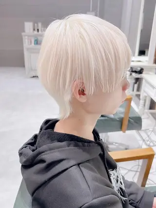 ショート Days 透明感カラーのヘアスタイル
