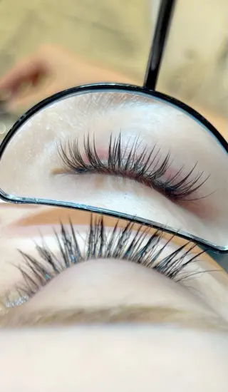 マツエク・マツパ Uni eyelash&eyebrowsalon所属・🌿‬ Uni ゆかり🌿‬のマツエク・マツパデザイン