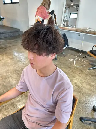 ショート パーマ メンズ become men's hair 名駅店所属・名駅/フェザーパーマ 韓国ヘア/森岡のヘアスタイル