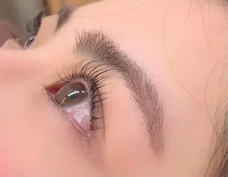 マツエク・マツパ Happiness ビューティーサロンの眉毛・アイブロウイメージ