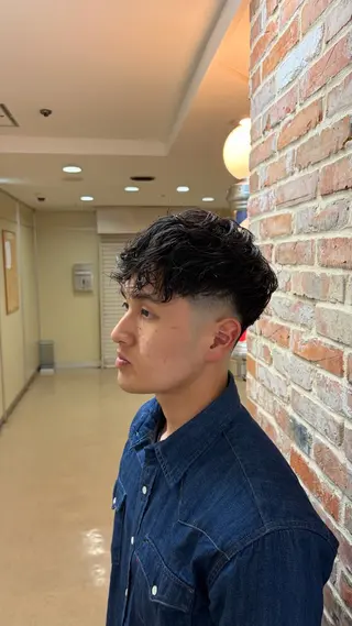 ショート パーマ メンズ 佐藤 笑夢のヘアスタイル