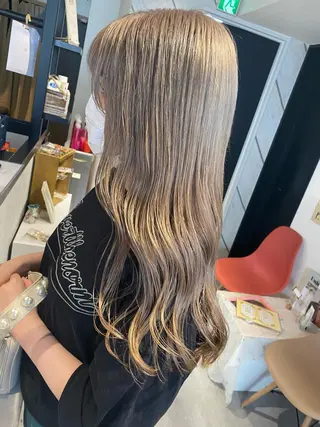 ロング カラー ベージュ指名No1 加賀詩織のヘアスタイル