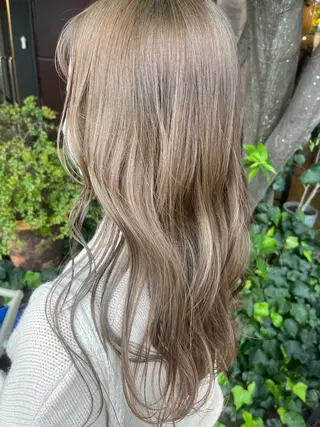 ロング カラー 🩶韓国艶髪🇰🇷 下本夕綺のヘアスタイル