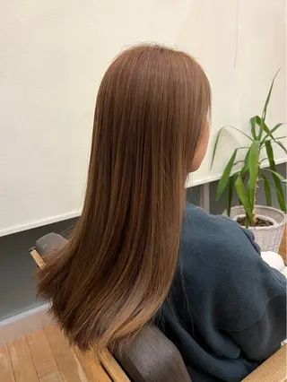 カラー ハイトーン／ レイヤー／ボブのヘアスタイル