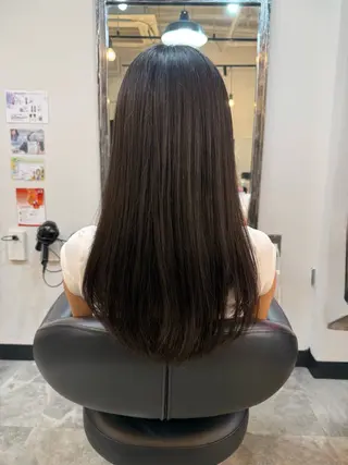 ロング スタイリスト兼 アイリストyuikaのヘアスタイル