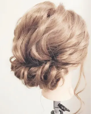 ヘアアレンジ GRANLUSSO 〜グランルッソ駅前店所属・木口 嘉美のヘアスタイル