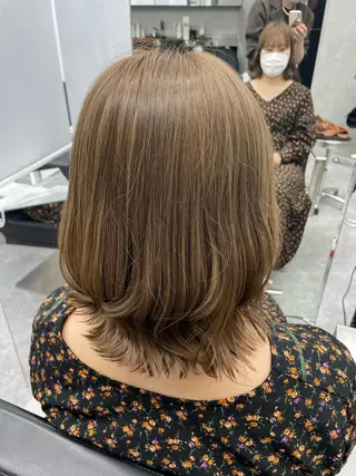 セミロング カラー ヘアアレンジ 口コミ高評価✨ 安達ももかのマツエク・マツパデザイン