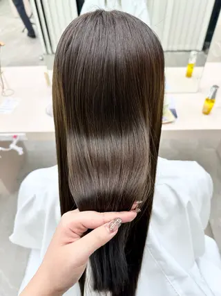 セミロング カラー AVANCE箕面所属・release ✨金井栄花のヘアスタイル