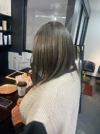 セミロング 瀧下 唯のヘアスタイル