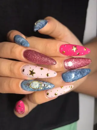 ネイル Li'leaNail AINAのネイルデザイン