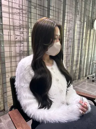 カラー AYANE 韓国ヘア /レイヤーカットのヘアスタイル