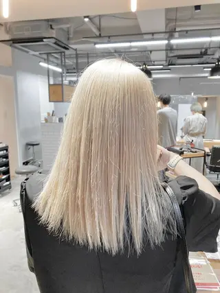 ロング カラー 透明感ハイトーン☆ 今津 佑太のヘアスタイル