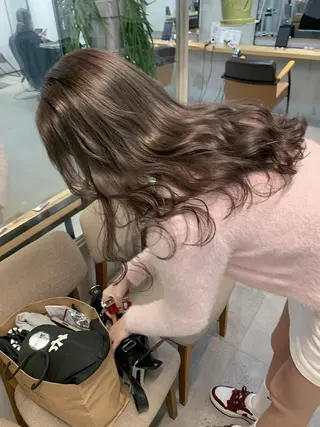 ミディアム カラー ヘアアレンジ マツエク・マツパ アイブロウ ハイトーンボブ 前田 表参道　グレージュのヘアスタイル