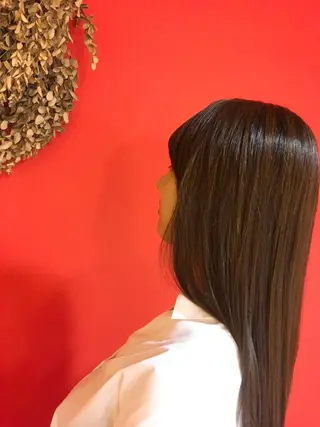 ロング カラー 房野 亜佑美のヘアスタイル