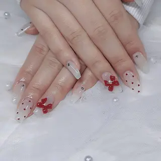 ネイル Momo🍑 【パラジェル取扱店】のネイルデザイン