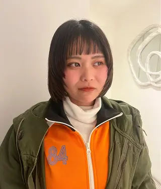 ミディアム あやか/ベージュ /透け感カラーのヘアスタイル