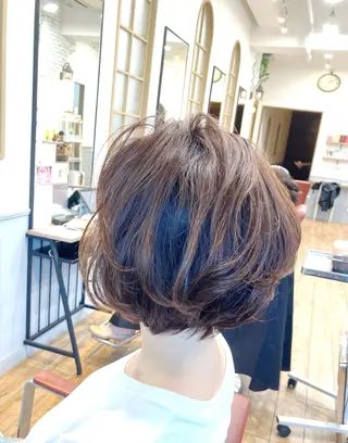 ショート カラー 菅原 綾のヘアスタイル