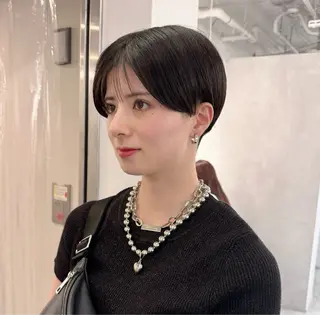 ショート foto所属・𝐁𝐋𝐔𝐄𝐓 /カット特化/新宿のヘアスタイル