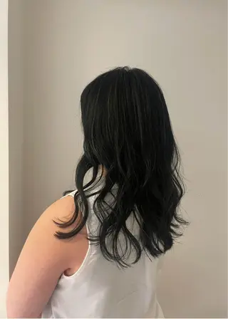 セミロング カラー 🎨ハイライト･ ハイトーン/近藤怜那のヘアスタイル