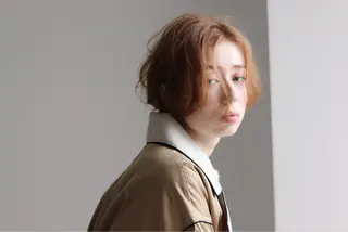 ショート カラー THE DAY所属・AKI HASHIMOTOのヘアスタイル