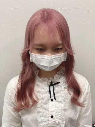 セミロング カラー ヘアアレンジ 韓国ヘア特化💍 tiam💍ブリーチのヘアスタイル