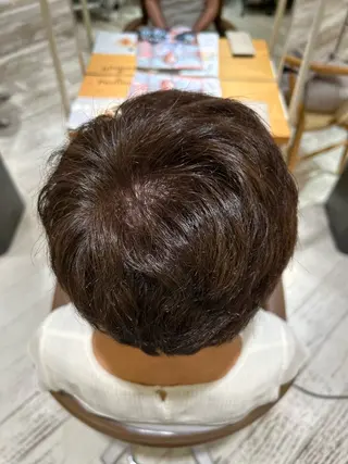 カラー 白岩 君予のヘアスタイル
