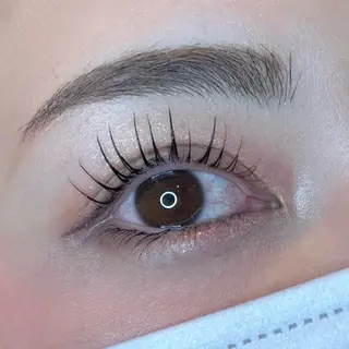 パーマ Moana　eyelash by HEADLIGHT 武蔵小杉店所属・momoka .⋆𝜗𝜚の眉毛・アイブロウイメージ