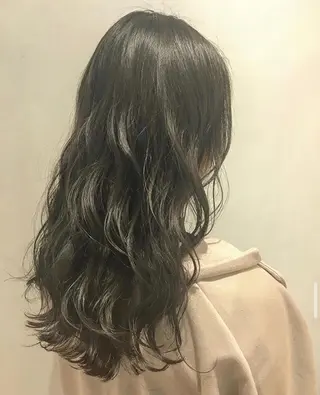 ロング カラー ヘアアレンジ エグチ アキラのヘアスタイル