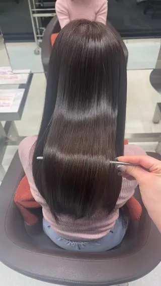 ロング カラー ヘアーメイクWILL 西宮店所属・WILL西宮 藤原 佳奈/髪質改善/艶髪のヘアスタイル