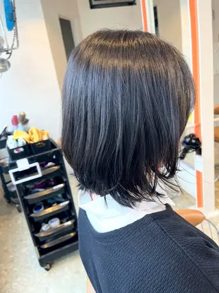 ミディアム うしだ かおるのヘアスタイル