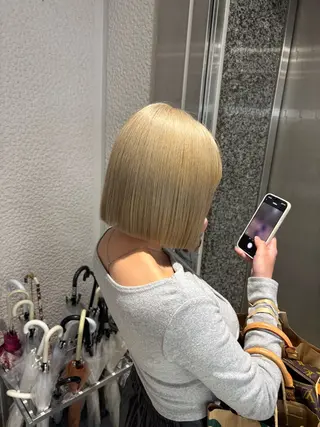 ミディアム カラー モテ髪💕ハイトーン ベージュ yuriaのヘアスタイル