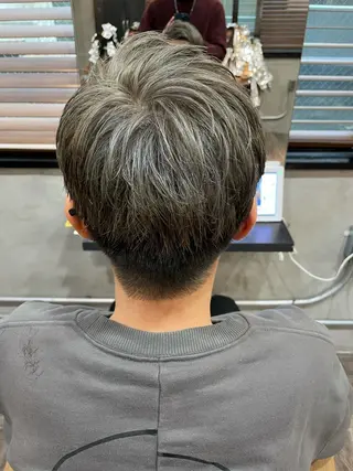 ショート La fith hair ponte所属・🔥ハイトーン🔥 🌈柴田尚貴🌈のヘアスタイル