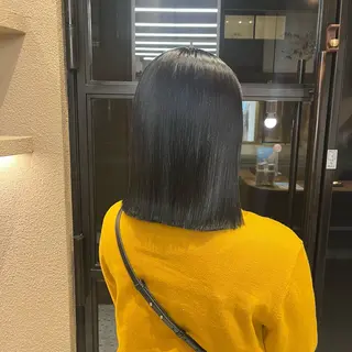 セミロング Wカラー🐾 ハルナのヘアスタイル