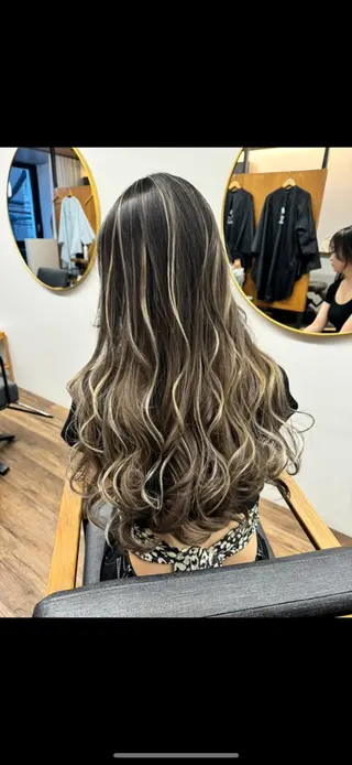 ロング tre/e'所属・橋本 昇平のヘアスタイル