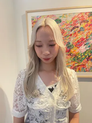 ロング カラー By THE CALLiiiNG【バイコーリング】所属・広島:ミルキーカラー tsumaのヘアスタイル