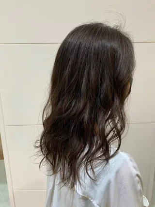 セミロング TIENA所属・田中 寿弥のヘアスタイル