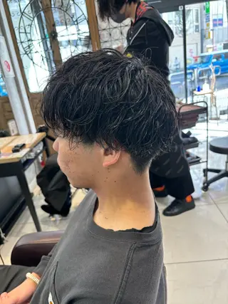 パーマ メンズ 韓国風/メンズ アイブロウワックスの眉毛・アイブロウイメージ