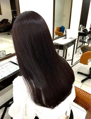 カラー DIFINO所属・林 星那のヘアスタイル